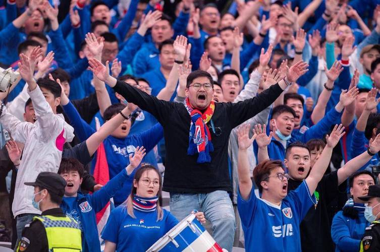 即将开启的比赛备受期待，两队都渴望胜利