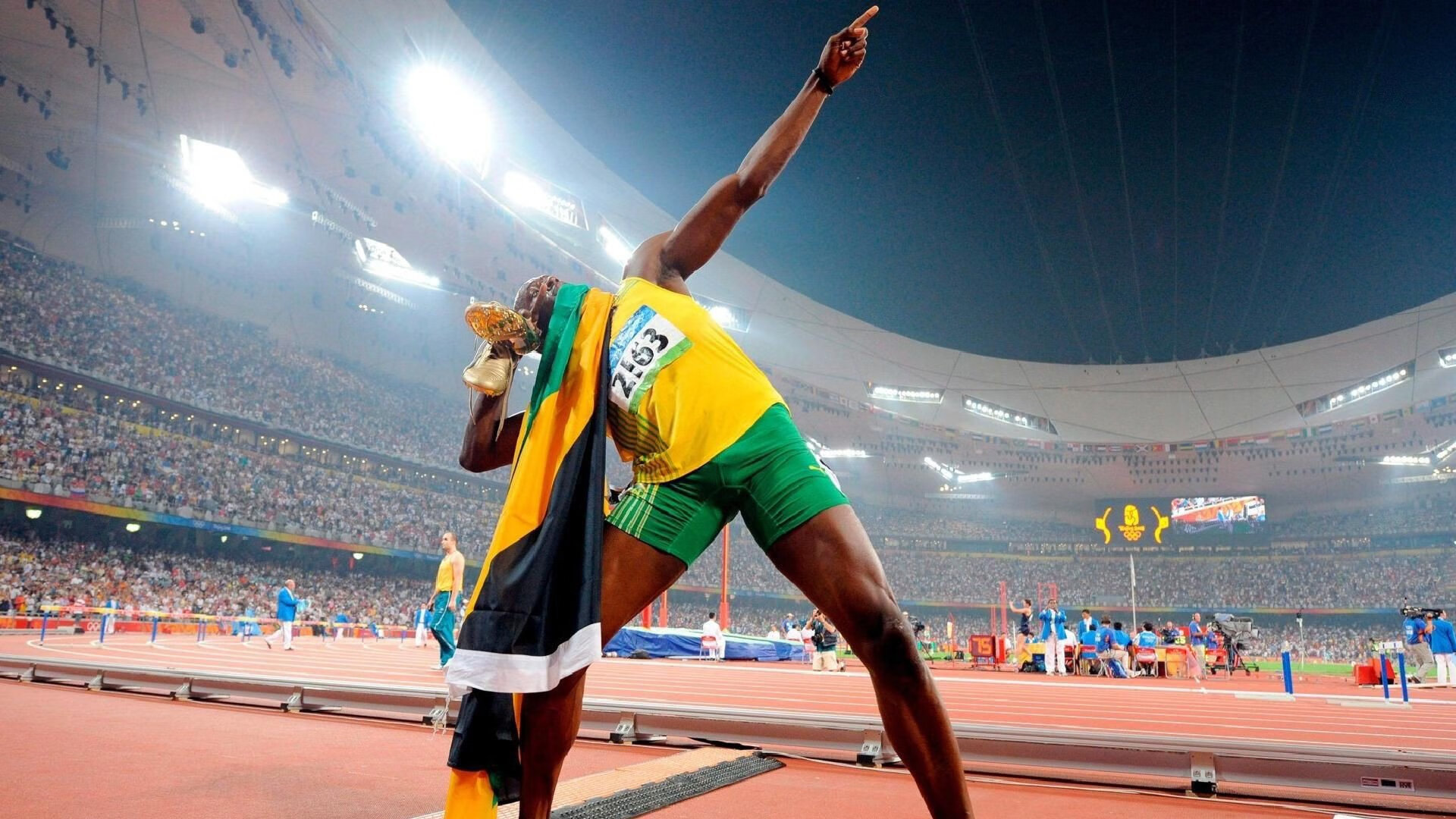 字母哥烈焰燎原破长空，勇士铁锁横江镇北境—现代篮球攻防美学的两极碰撞